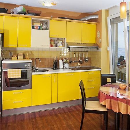 Apartment Sunny Yellow - With Balcony And Parking Place, Σπλιτ Δωμάτιο φωτογραφία