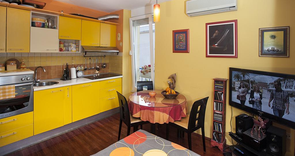 Apartment Sunny Yellow - With Balcony And Parking Place, Σπλιτ Δωμάτιο φωτογραφία