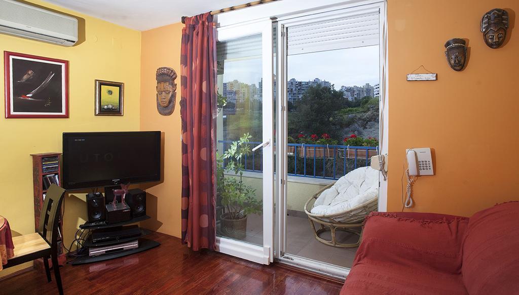 Apartment Sunny Yellow - With Balcony And Parking Place, Σπλιτ Δωμάτιο φωτογραφία