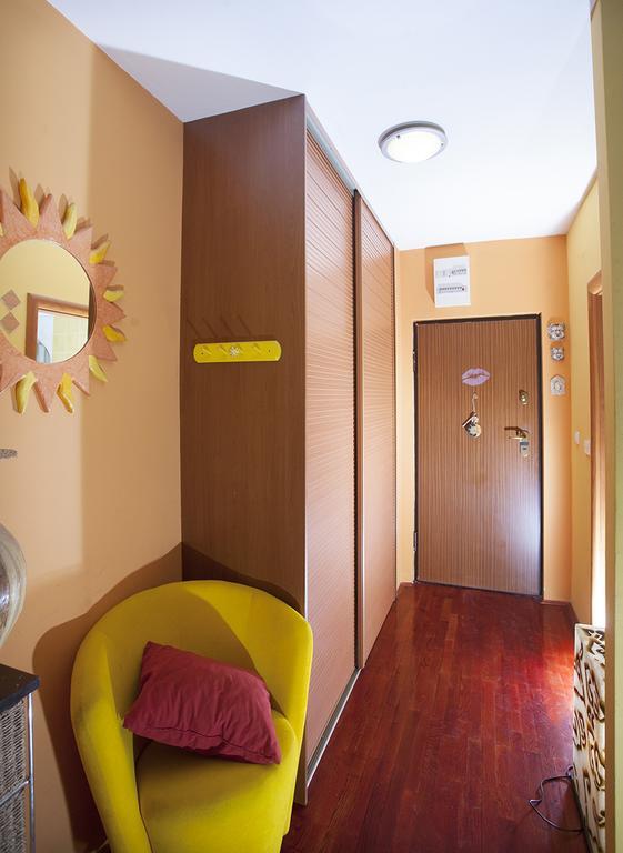 Apartment Sunny Yellow - With Balcony And Parking Place, Σπλιτ Δωμάτιο φωτογραφία